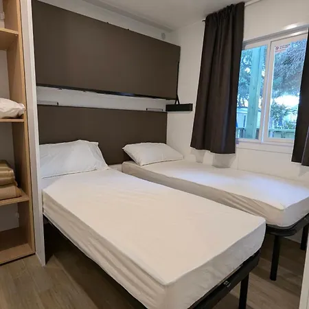 Campsite Villaggio Torre Del Porticciolo 4*